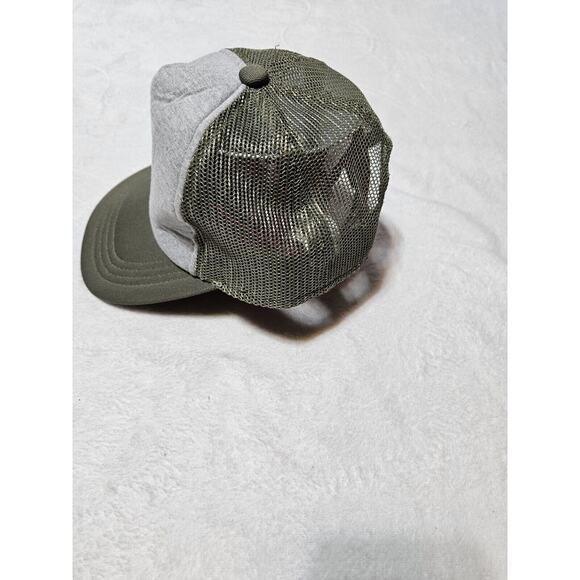 Tommy Bahama Trucker Hat Cap Snap Back Gray Green Adjustable Mountains Outdoor - Picture 2 of 7